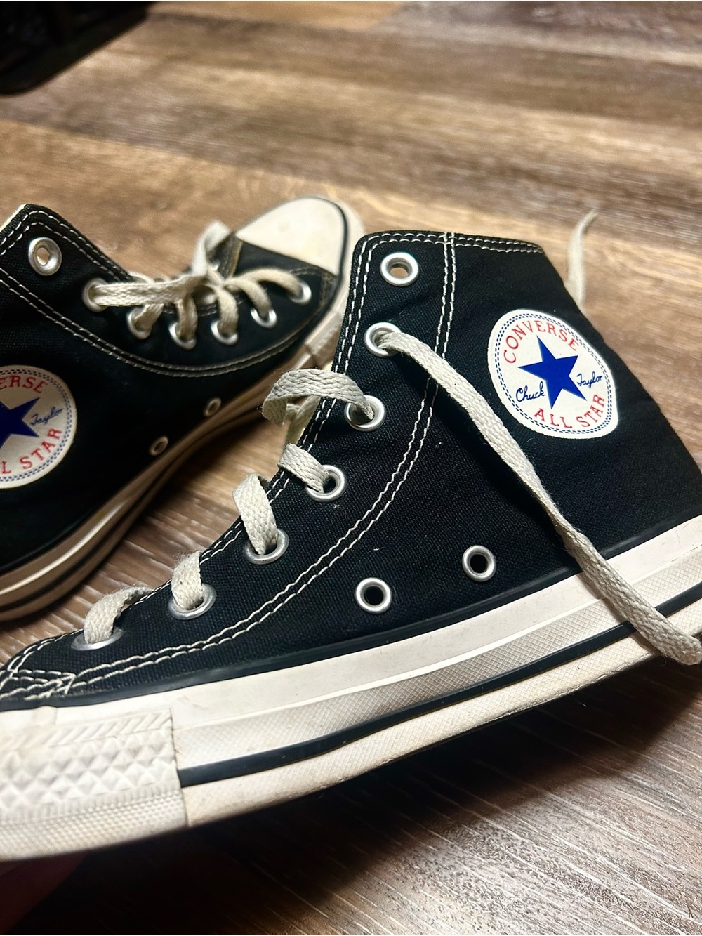 Converse Chuck Taylor All Star Black High Tops Women’s Size 7